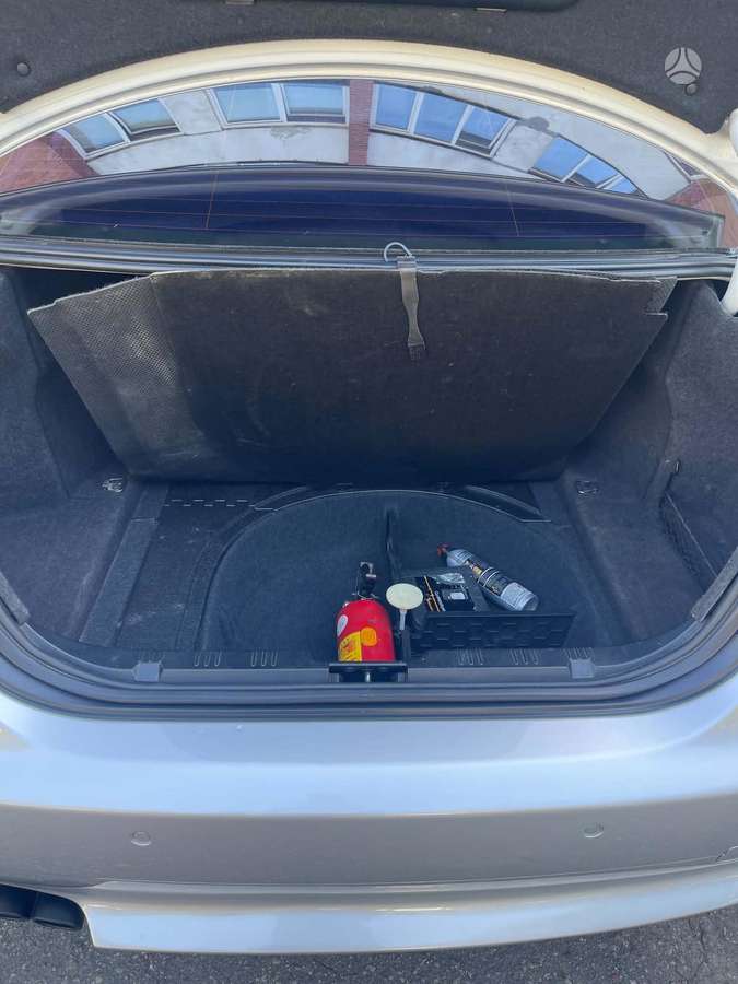 BMW 525, 2.5 l., Седан