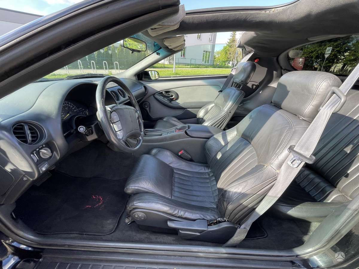 Pontiac Firebird - 3