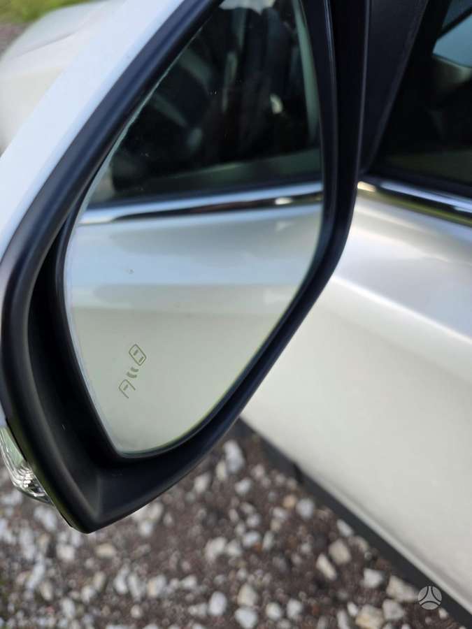 Toyota RAV4 - 9