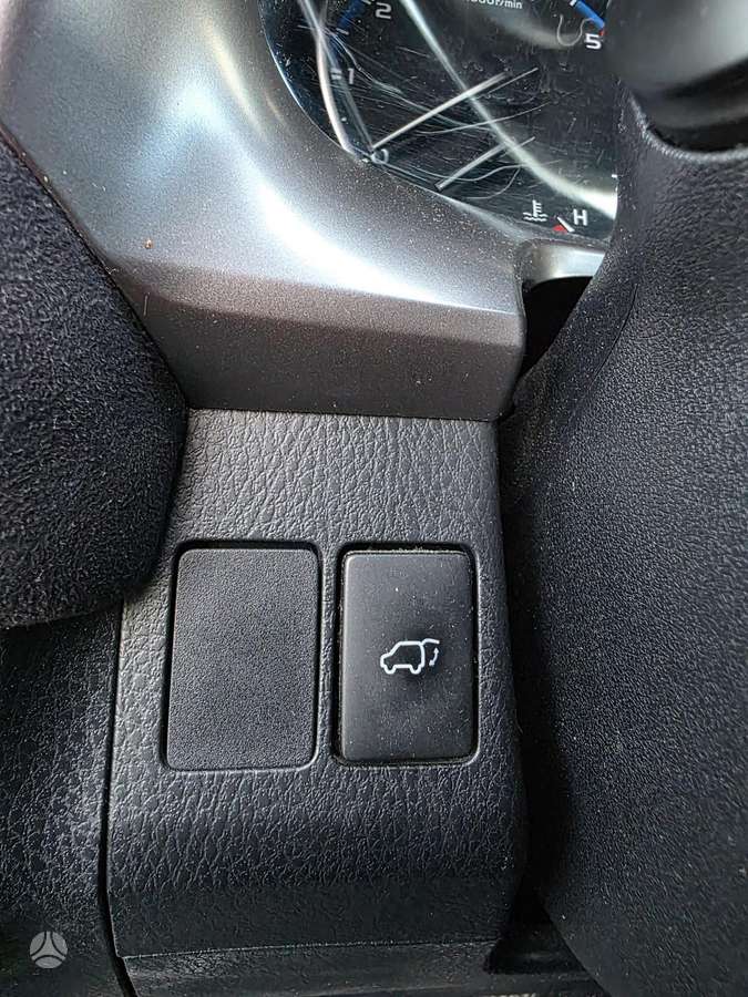 Toyota RAV4 - 10