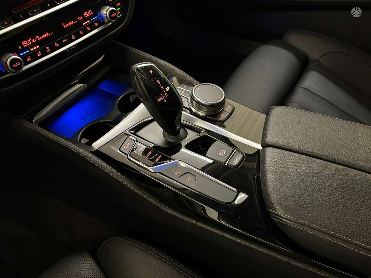 BMW 530, 3.0 l., Седан