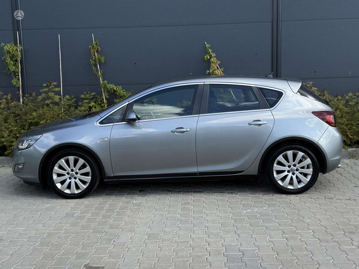 Opel Astra, 1.4 l., Хэтчбек