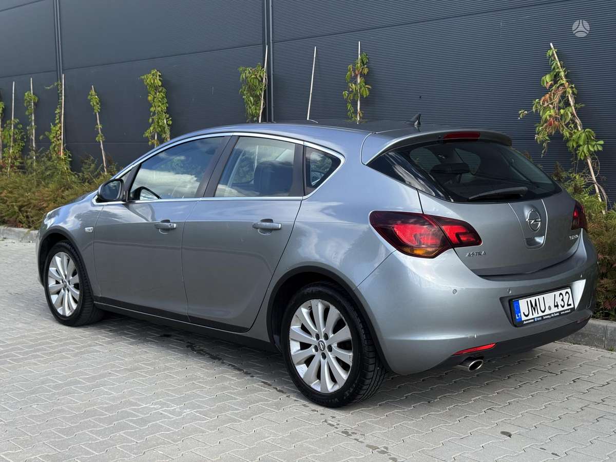 Opel Astra, 1.4 l., Хэтчбек