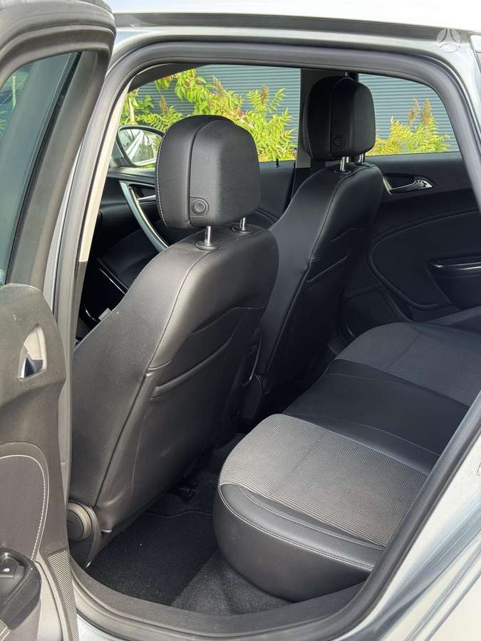 Opel Astra, 1.4 l., Хэтчбек