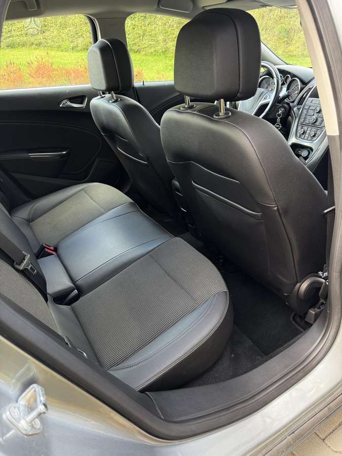 Opel Astra, 1.4 l., Хэтчбек
