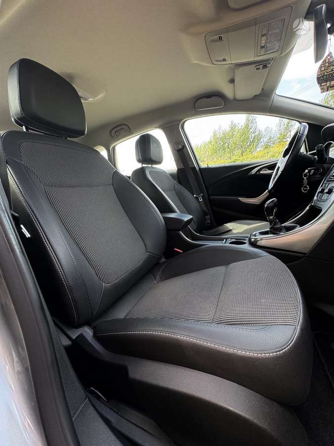 Opel Astra, 1.4 l., Хэтчбек