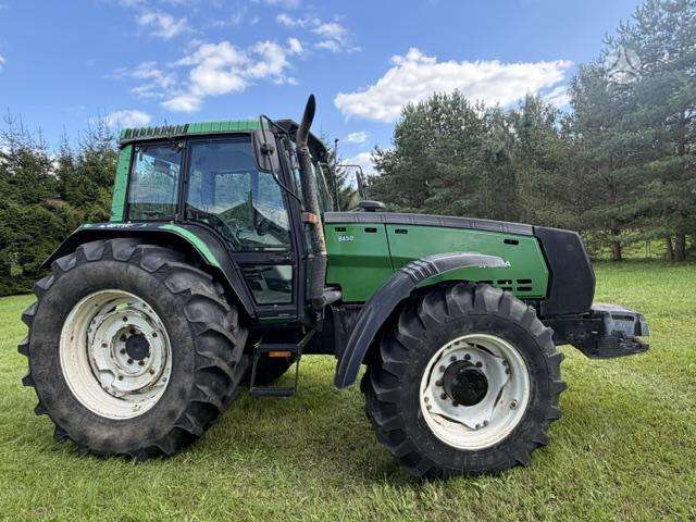 Valtra Valmet 8450 Mega, traktoriai