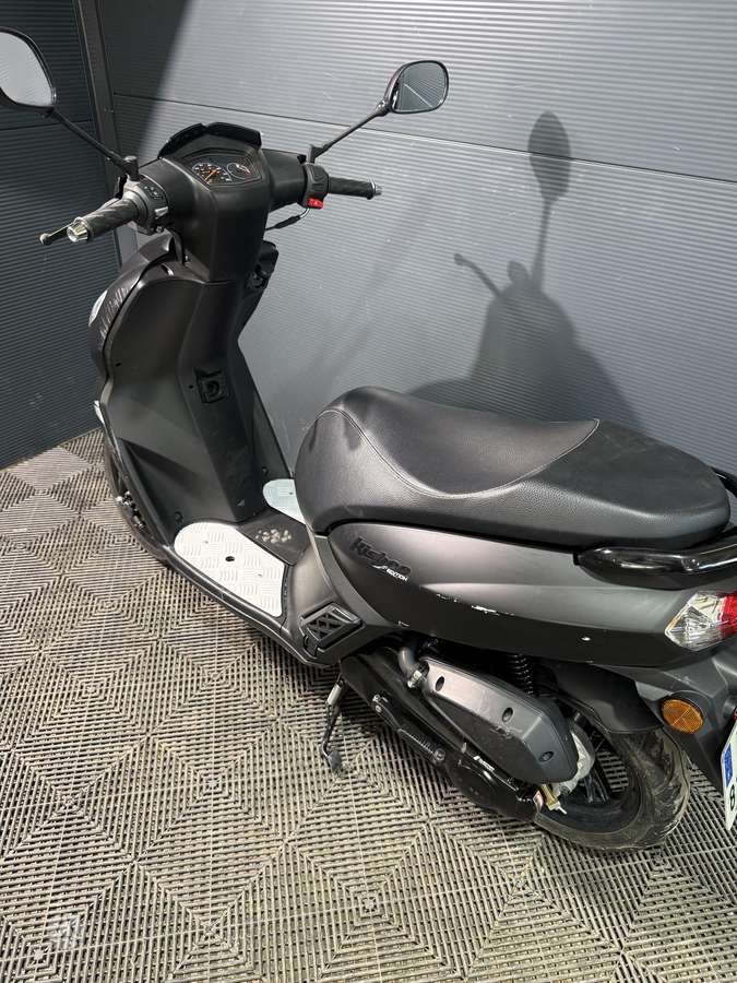 Peugeot Kisbee 49cc, scooters / mopeds