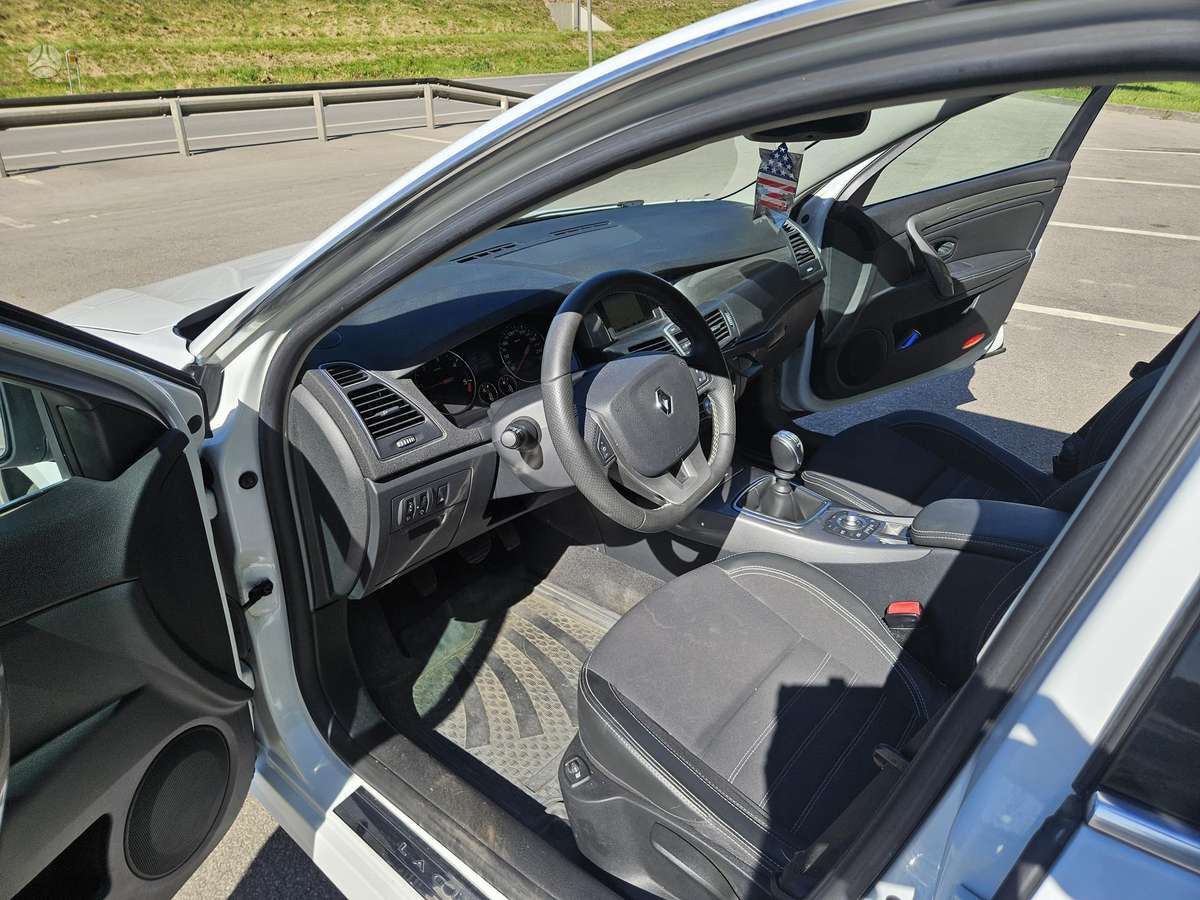 Renault Laguna, 1.5 l., Седан