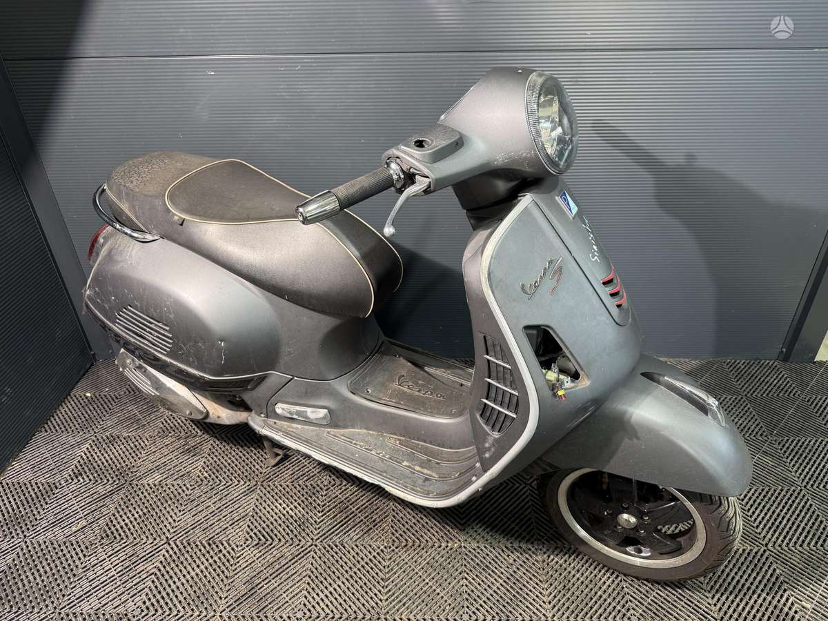 Piaggio Vespa 300cc, мотороллеры / мопеды