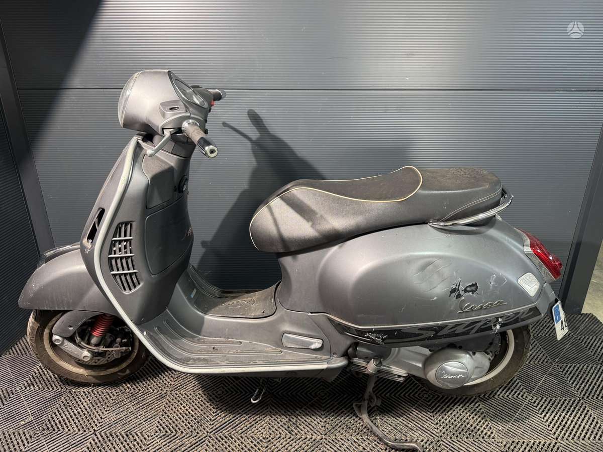 Piaggio Vespa 300cc, мотороллеры / мопеды