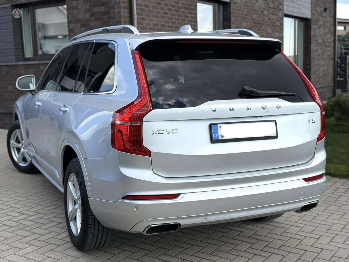 Volvo XC90 - 9