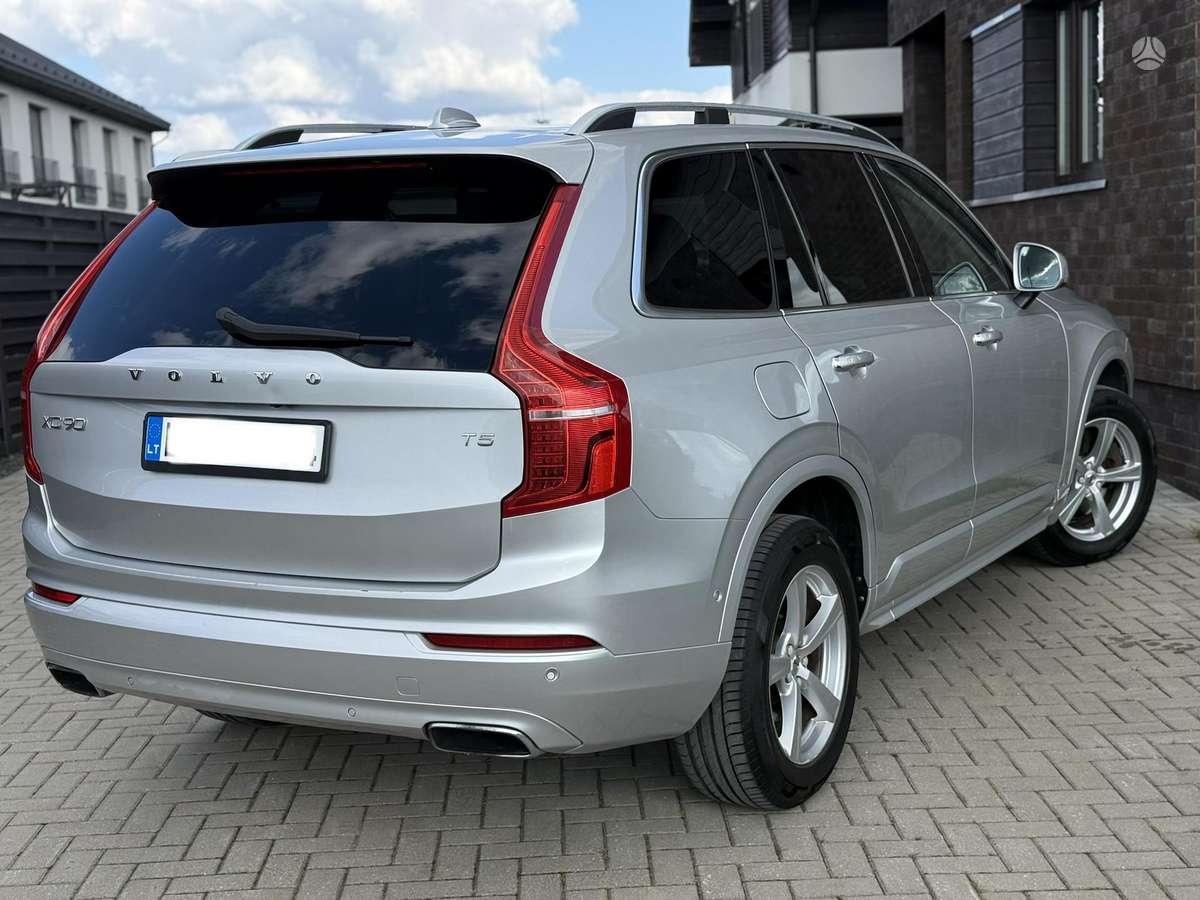 Volvo XC90 - 11