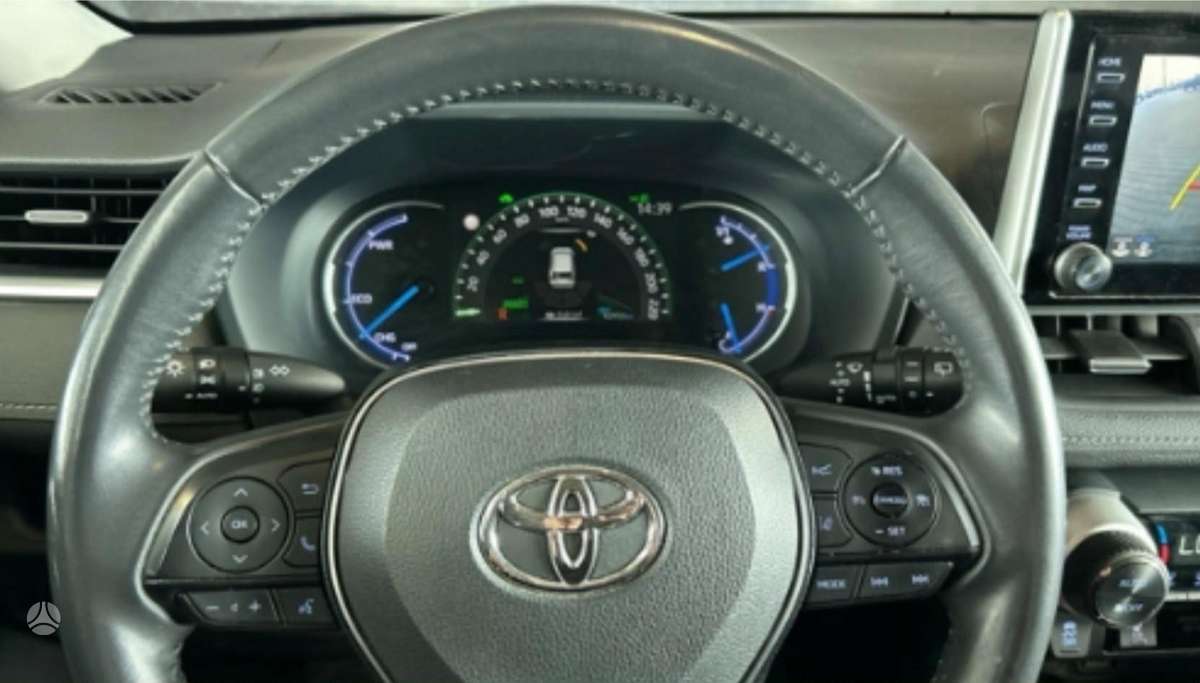 Toyota RAV4 - 8