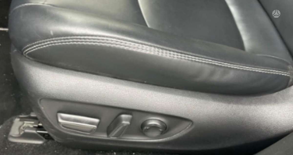 Toyota RAV4 - 9