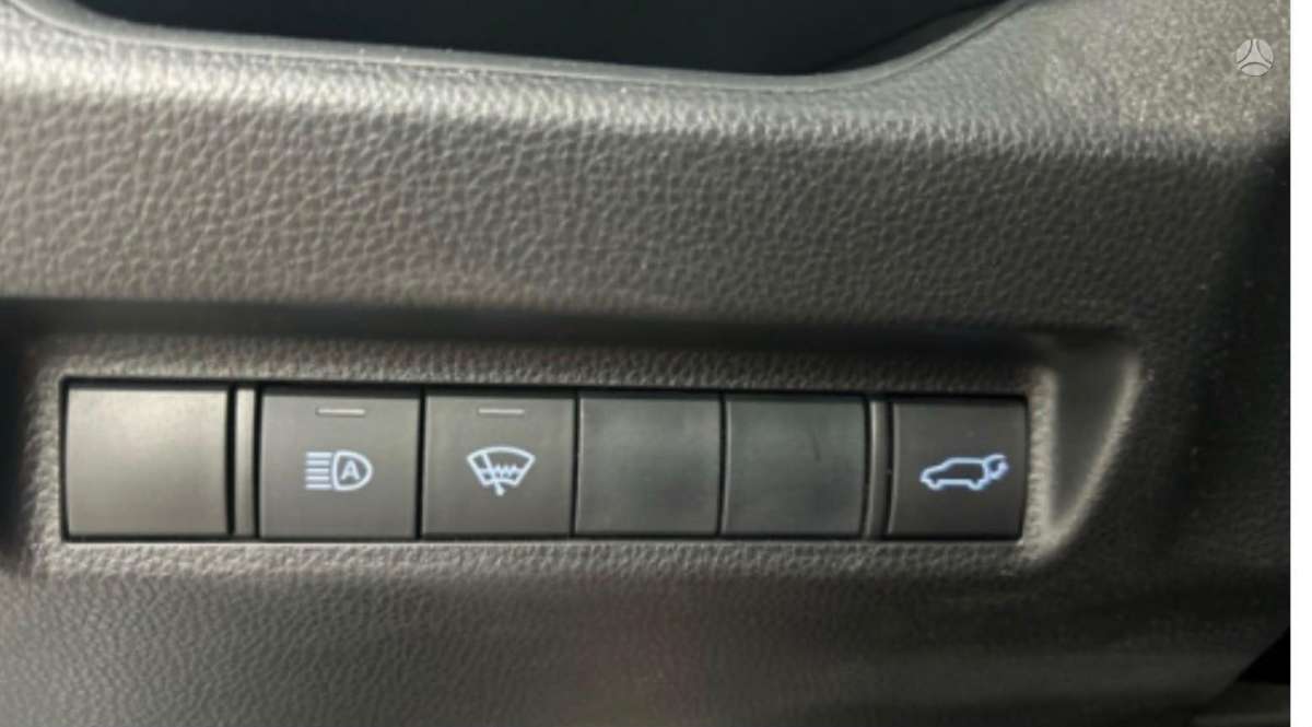 Toyota RAV4 - 10