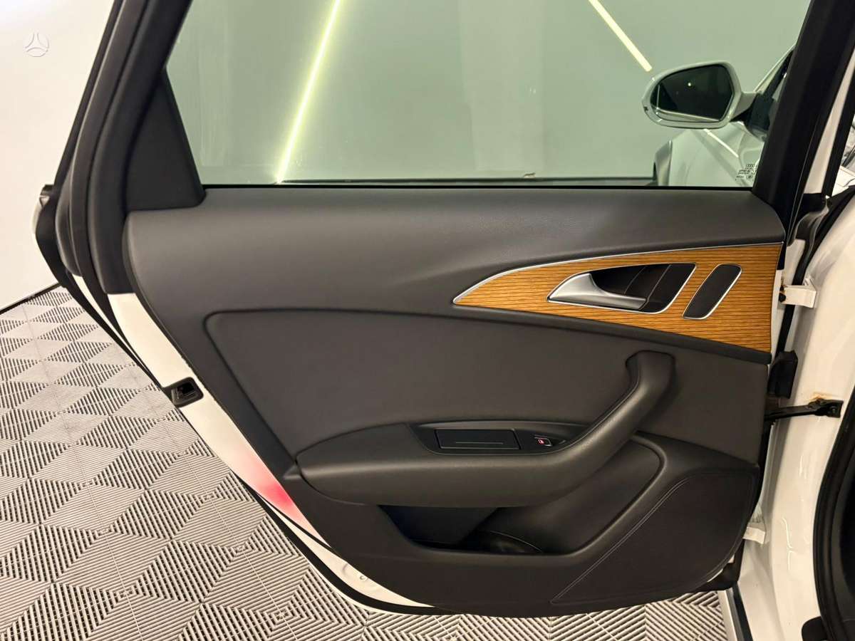 Audi A6 allroad, 3.0 l., Универсал