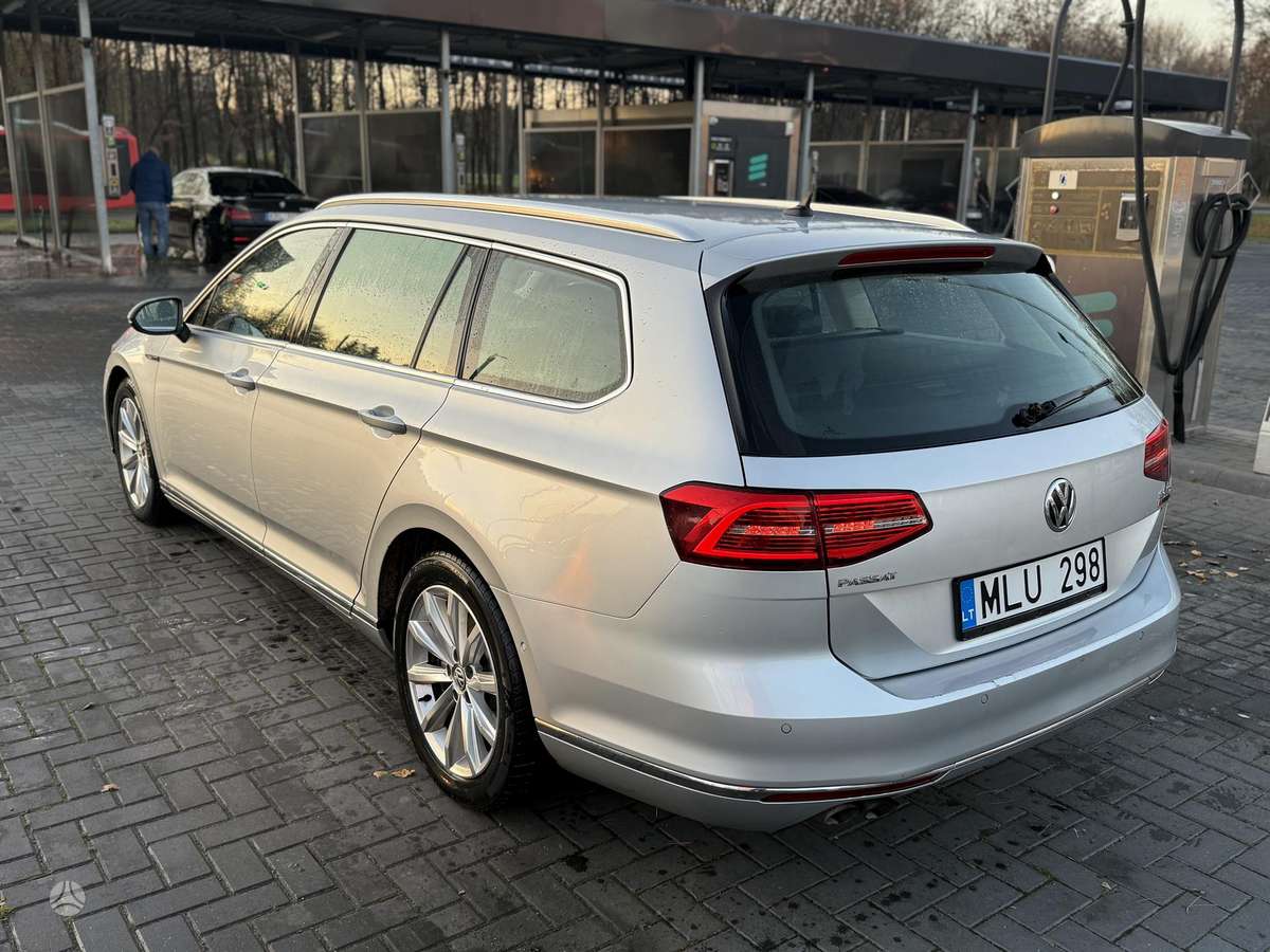 Volkswagen Passat - 7