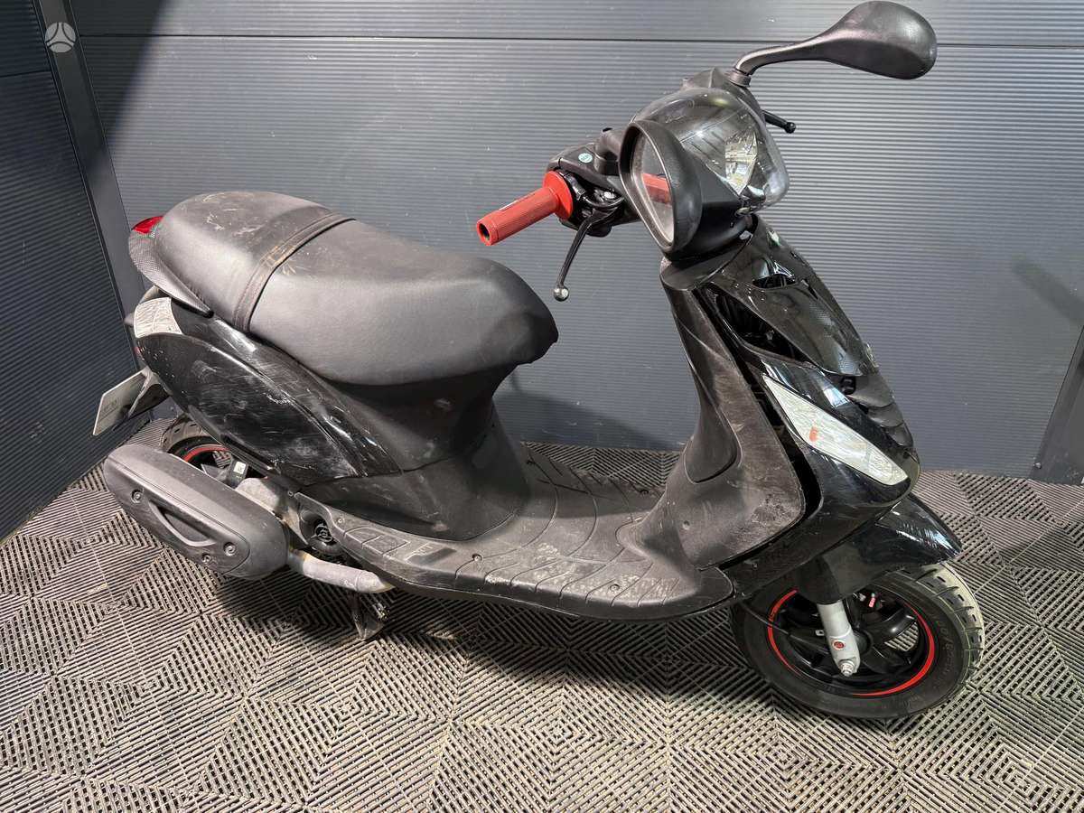 Piaggio Zip 49cc, scooters / mopeds