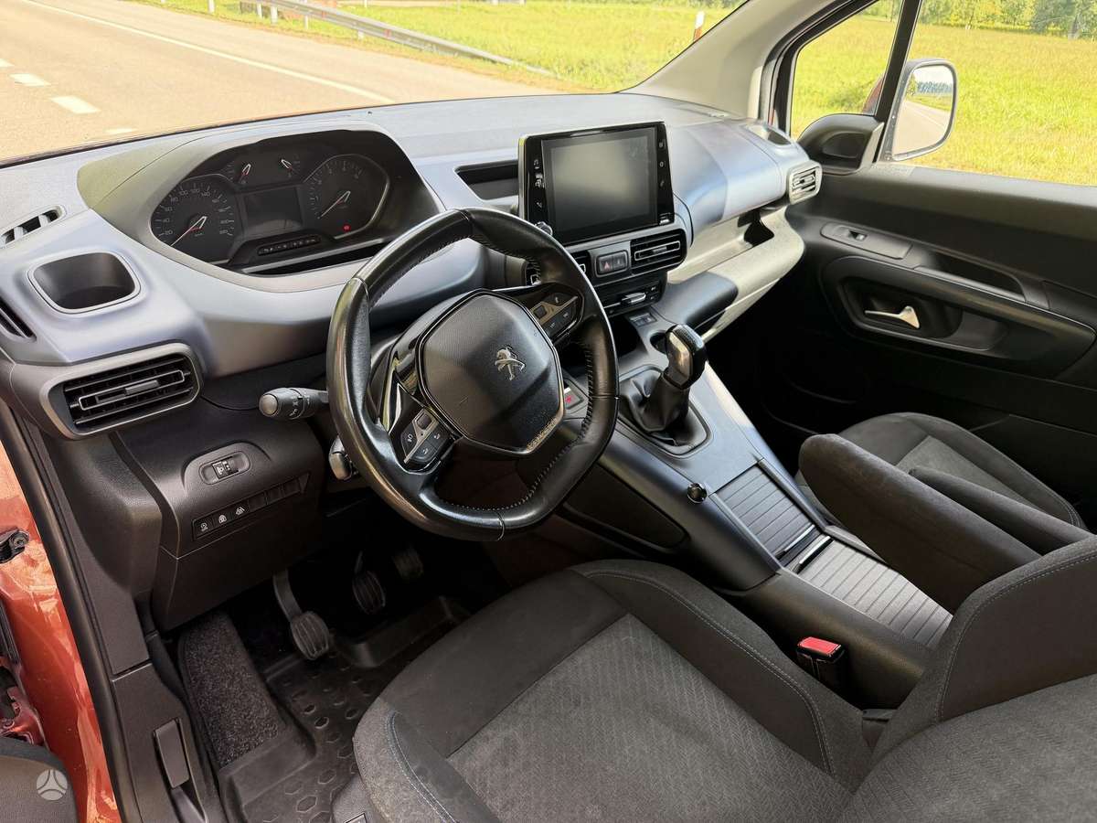 Peugeot Rifter - 8