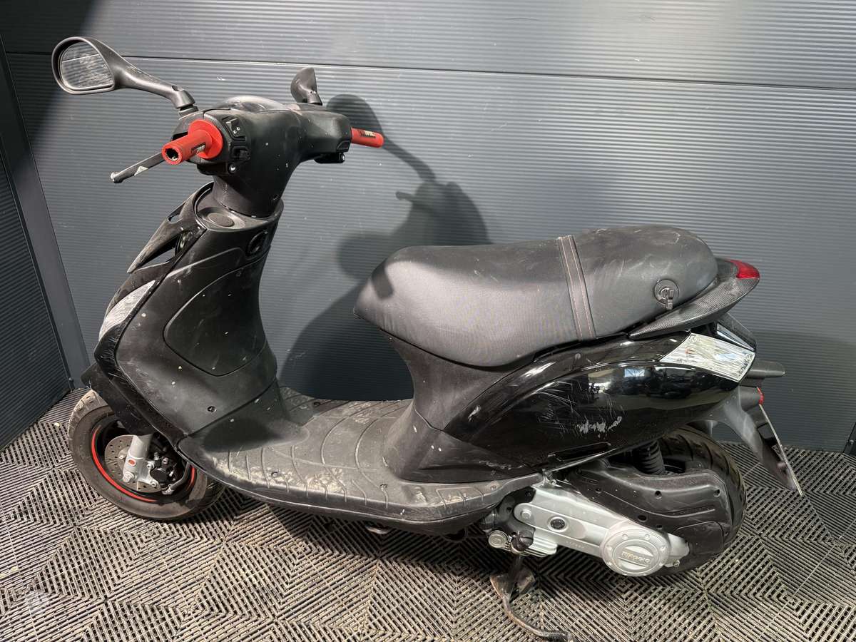 Piaggio Zip 49cc, scooters / mopeds