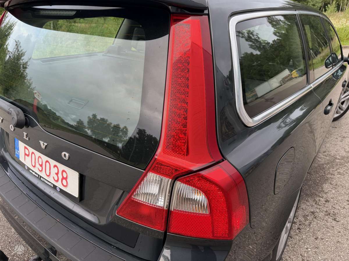 Volvo V70, 2.0 l., Универсал