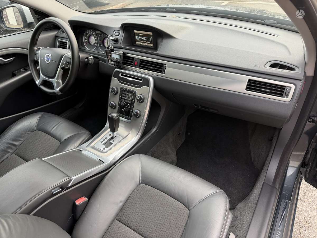 Volvo V70, 2.0 l., Универсал