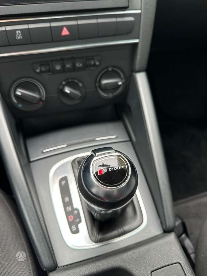 Audi A3, 1.6 l., Хэтчбек
