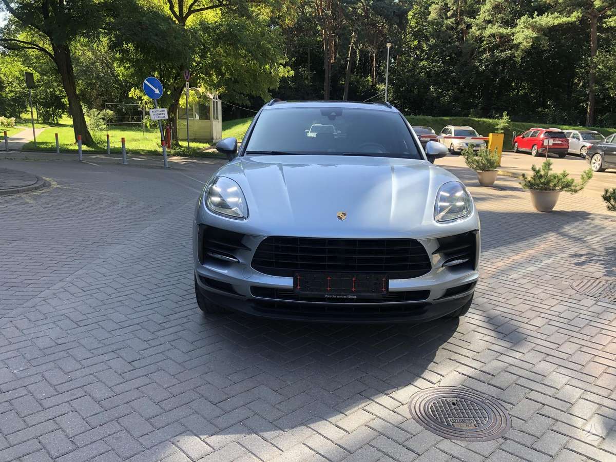 Porsche Macan - 2