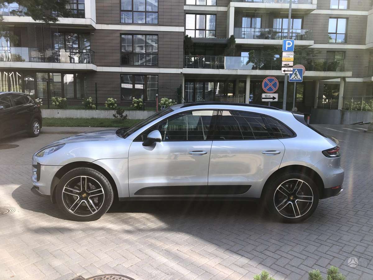 Porsche Macan - 4