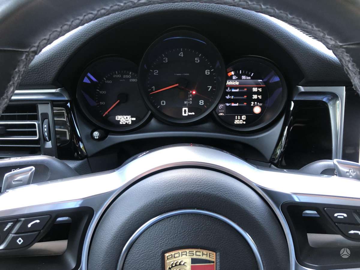 Porsche Macan - 10