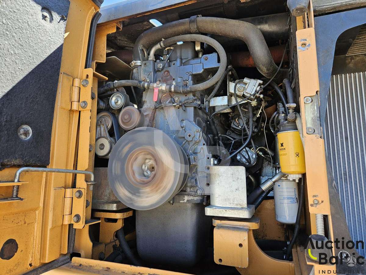 Case WX 165, excavator