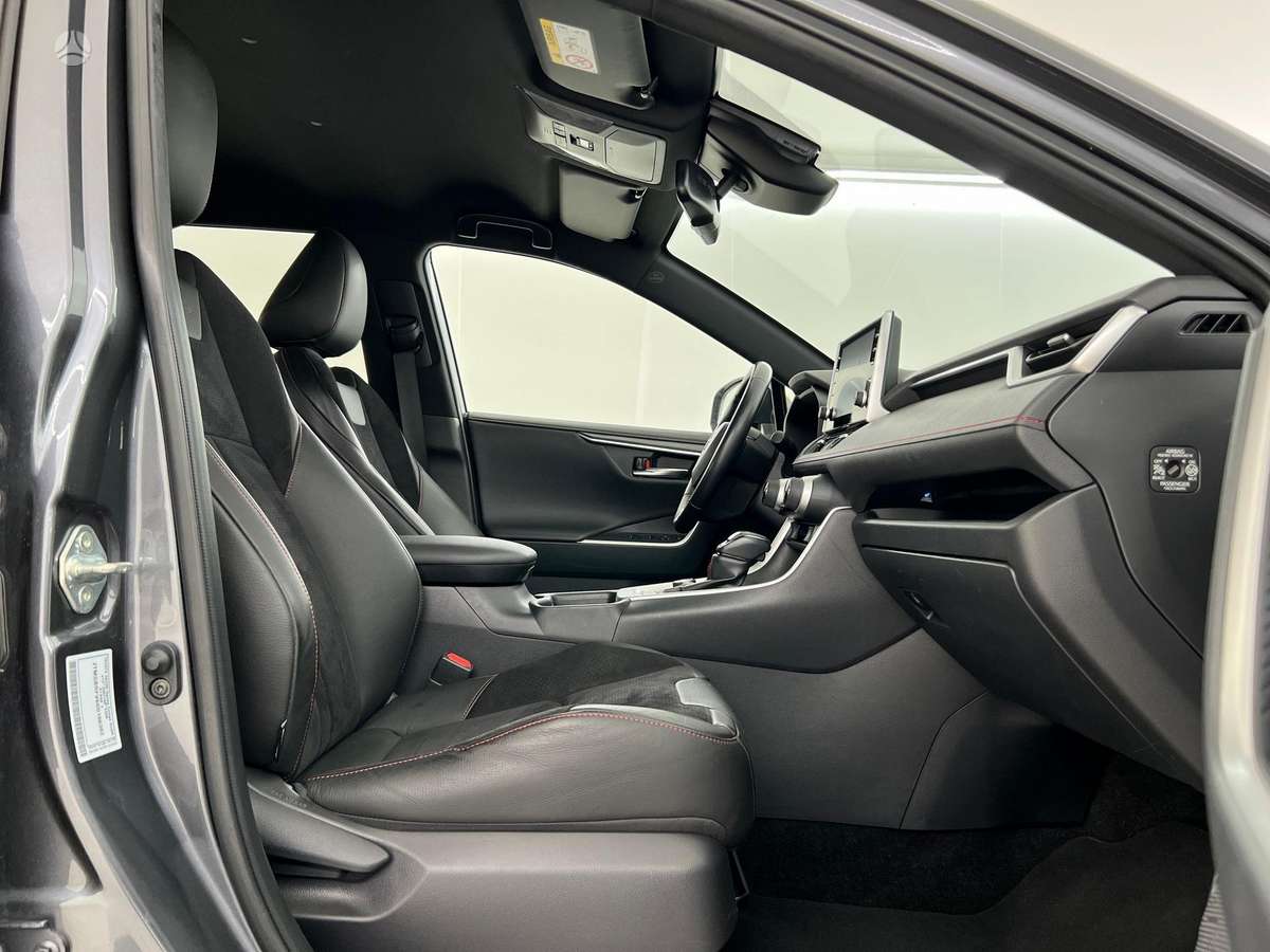 Toyota RAV4 - 6