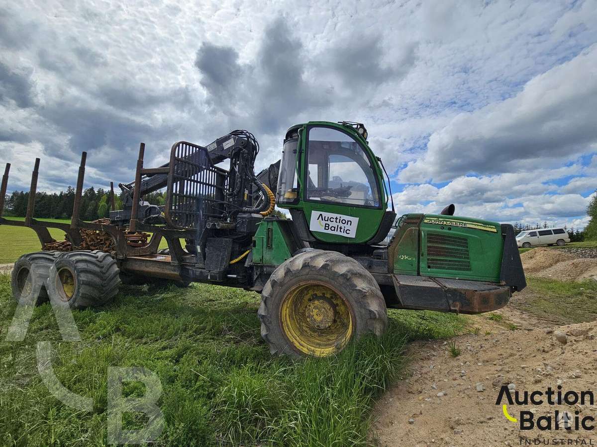 John Deere 1010 E, medvežės