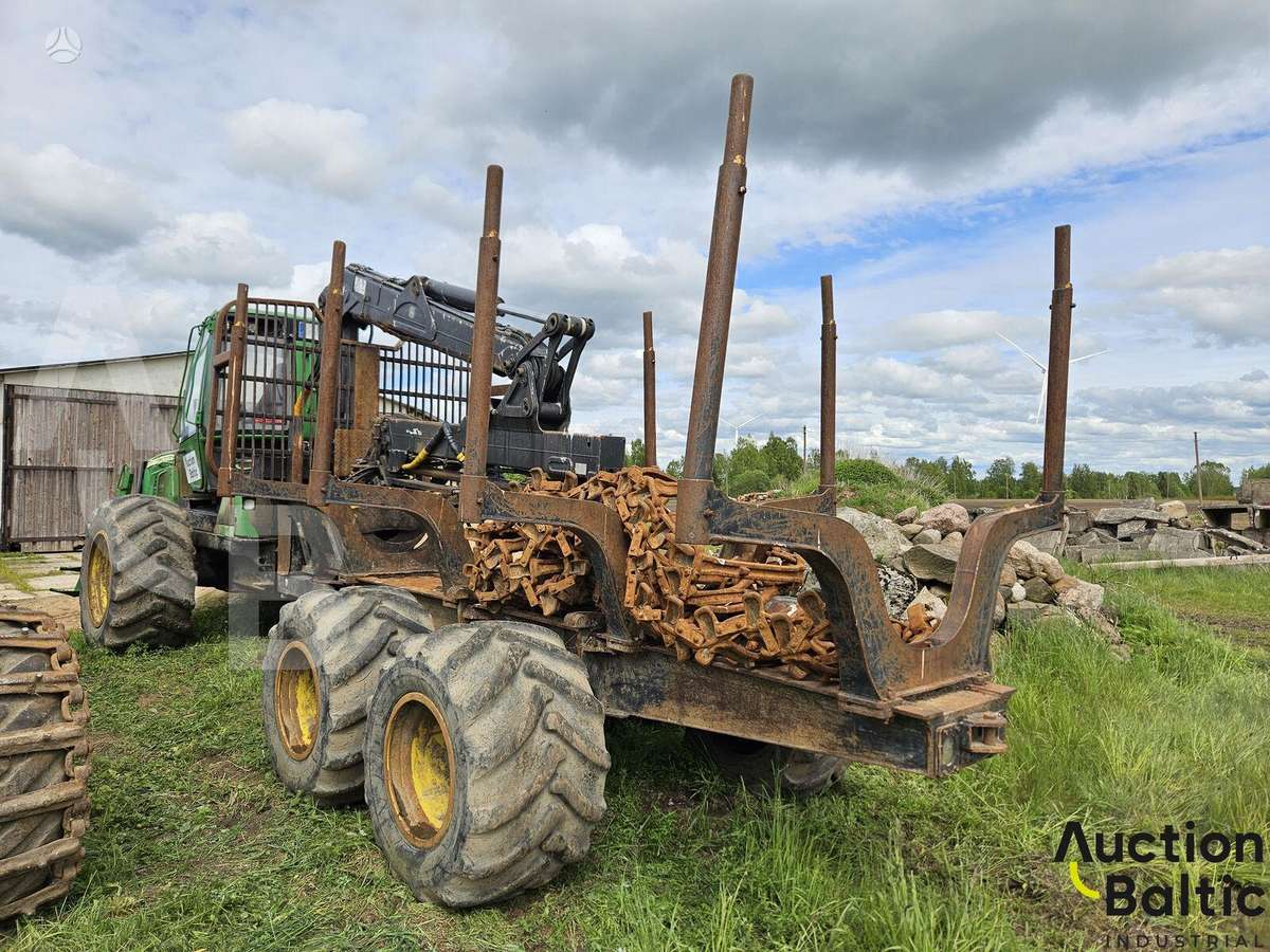 John Deere 1010 E, medvežės
