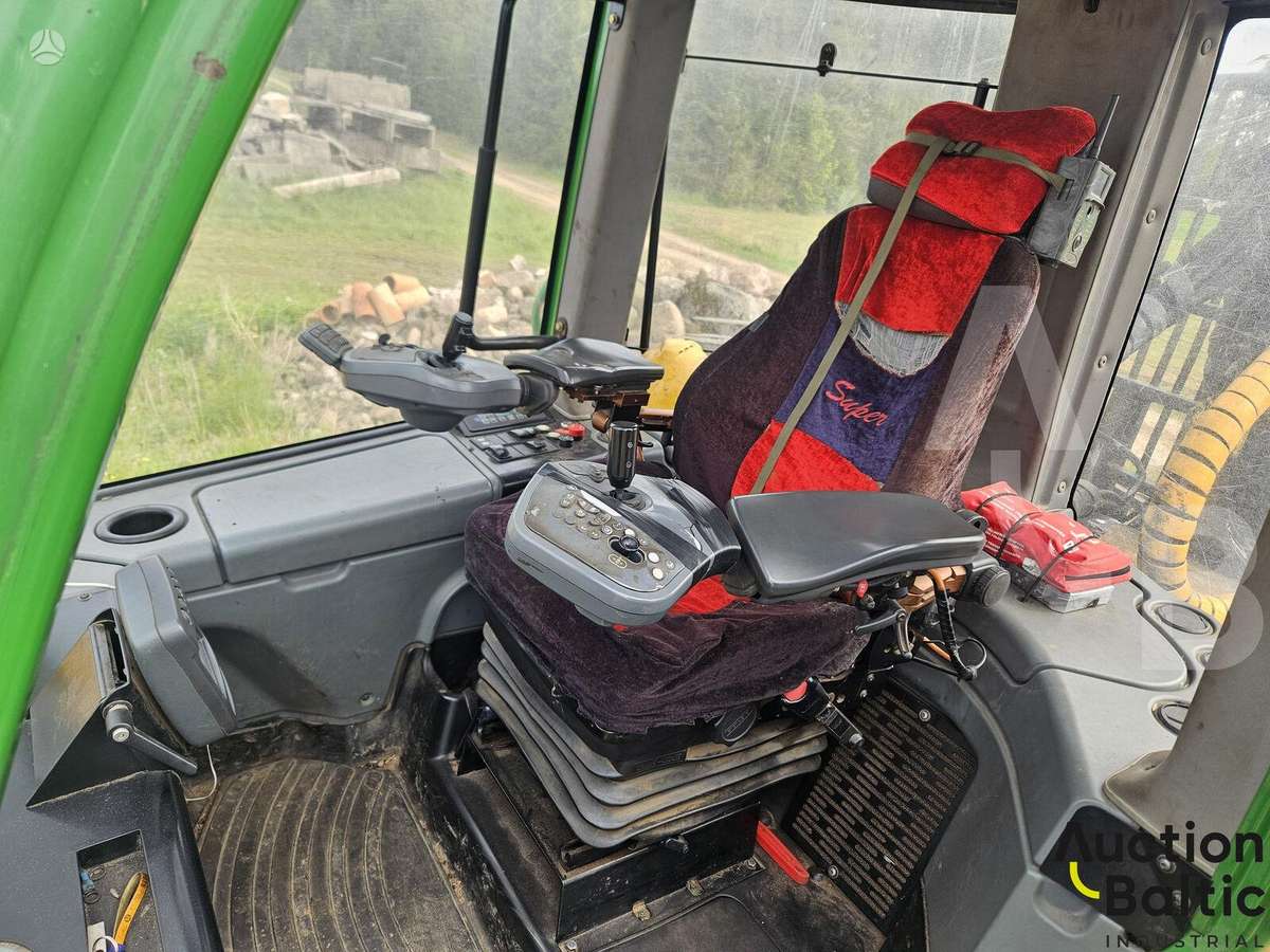 John Deere 1010 E, medvežės