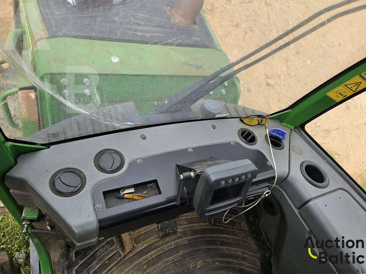 John Deere 1010 E, medvežės