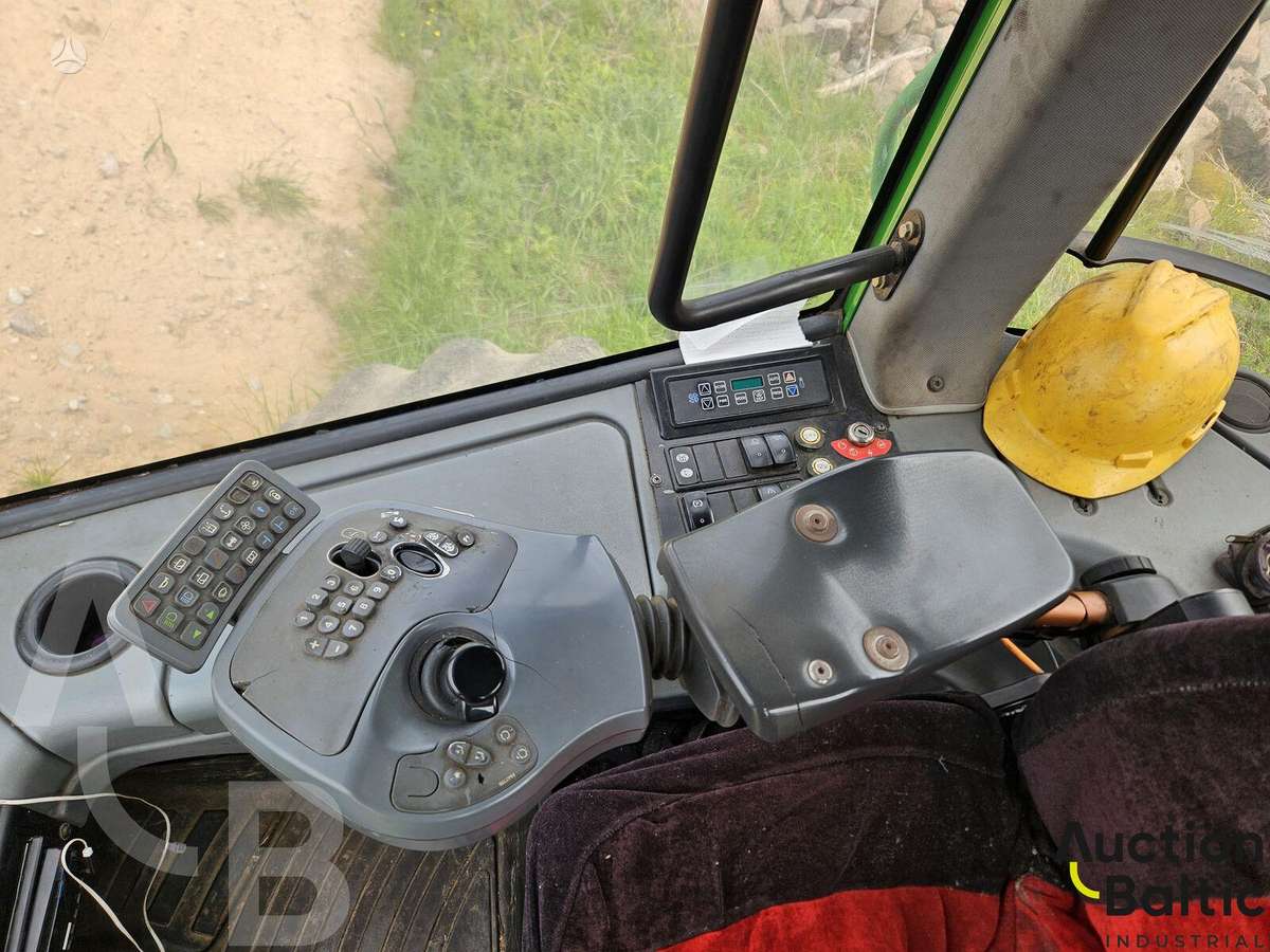 John Deere 1010 E, koksnes transportieri