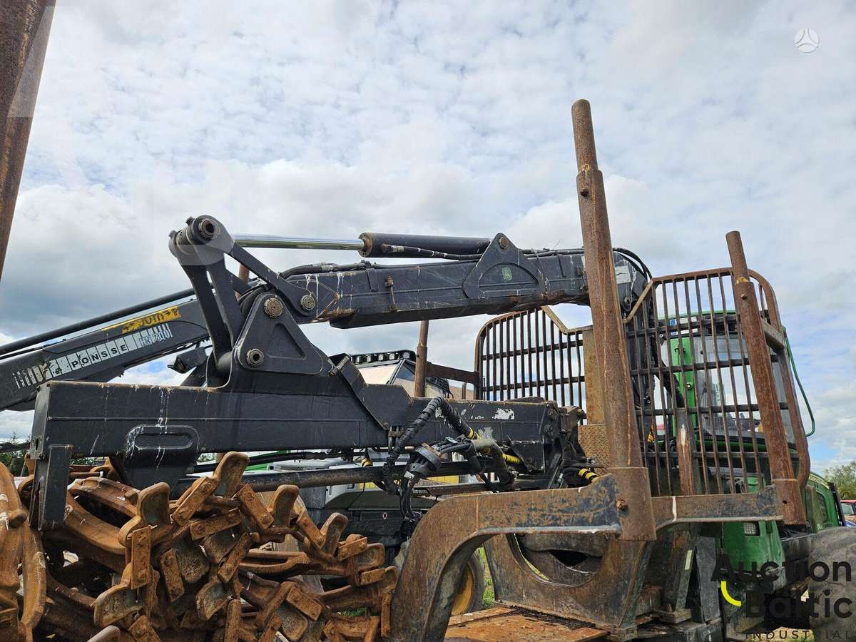John Deere 1010 E, forwarders