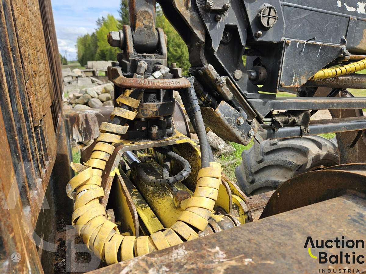 John Deere 1010 E, koksnes transportieri