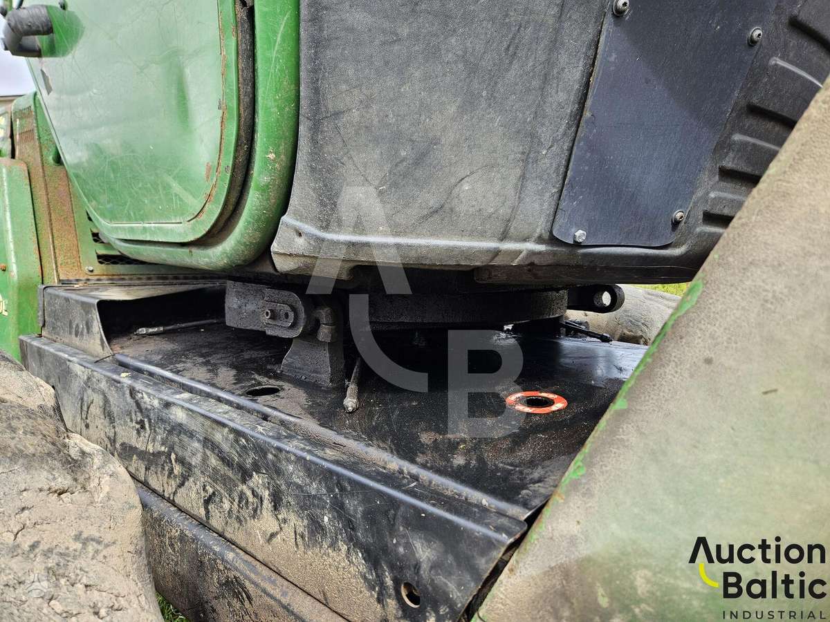 John Deere 1010 E, koksnes transportieri