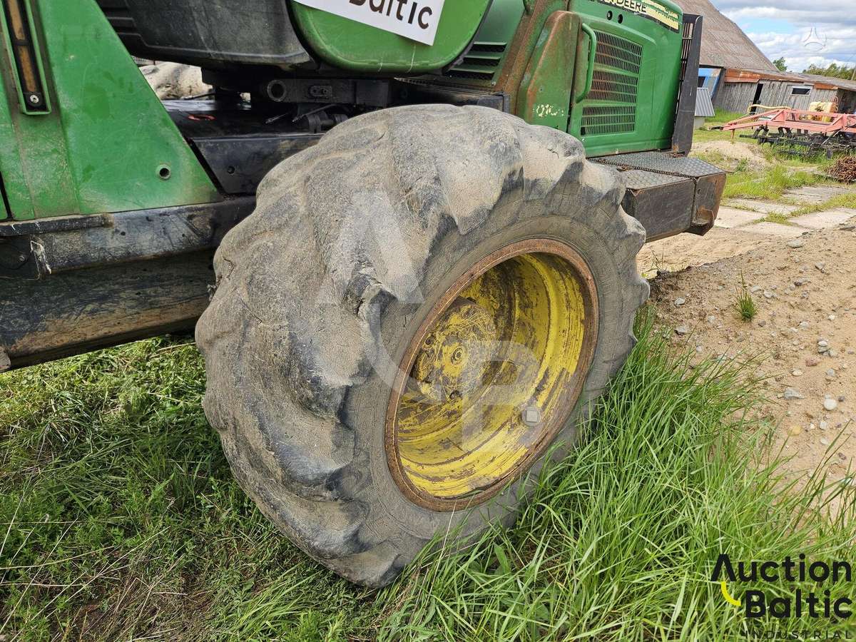 John Deere 1010 E, forwarders