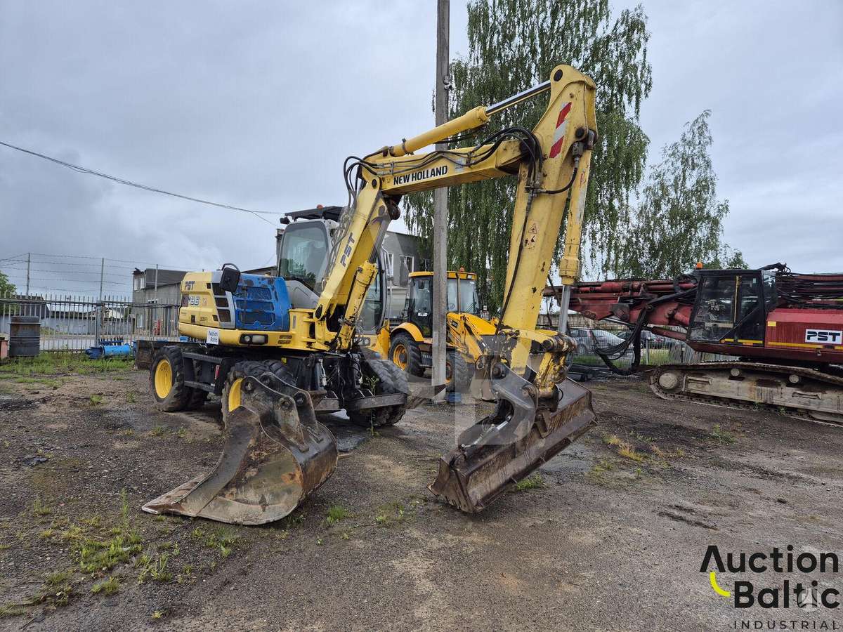 New Holland MH 3.6, экскаваторы