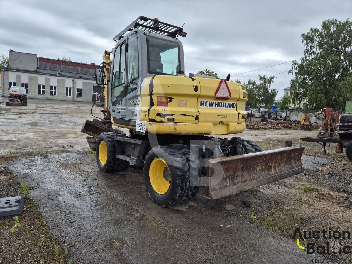 New Holland MH 3.6, экскаваторы