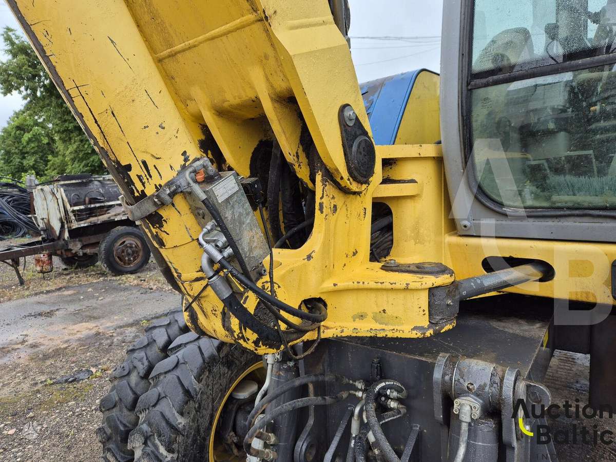 New Holland MH 3.6, экскаваторы