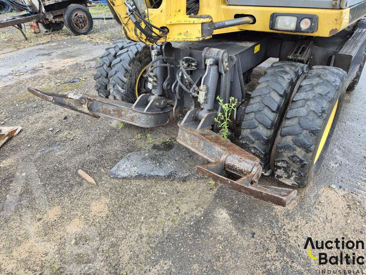 New Holland MH 3.6, экскаваторы