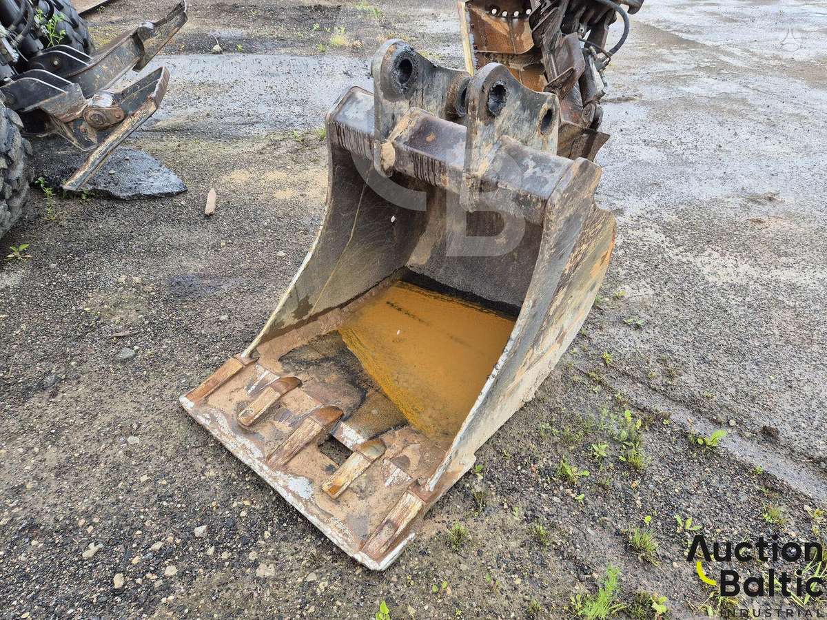 New Holland MH 3.6, экскаваторы