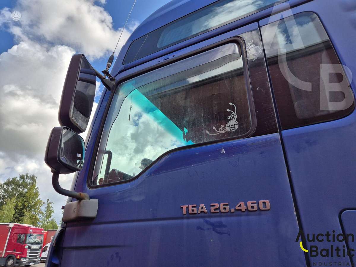 MAN TGA26.460, cab-chassis trucks
