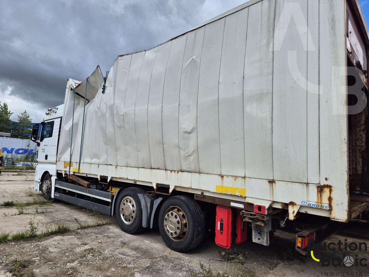 MAN TGX26.440, box trucks / box vans