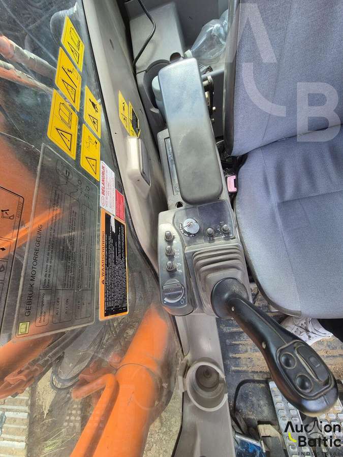 Hitachi 250LC, экскаваторы